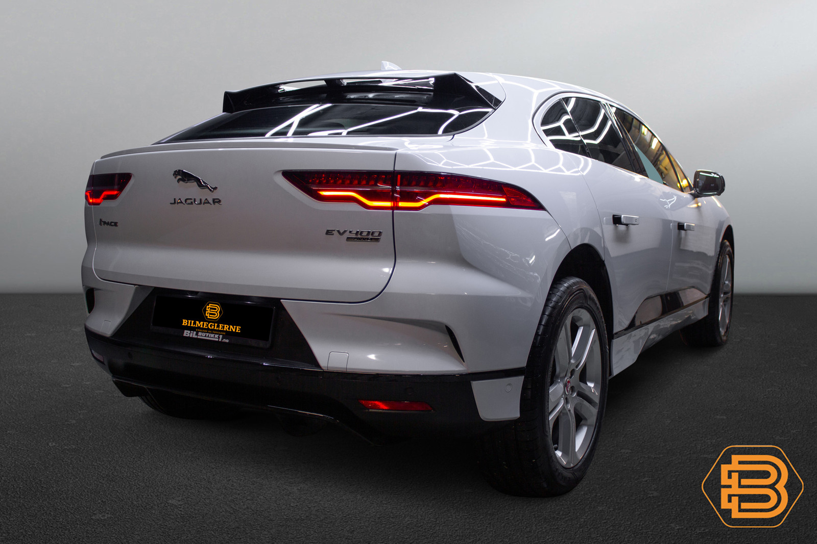 Jaguar I-Pace HSE  image2