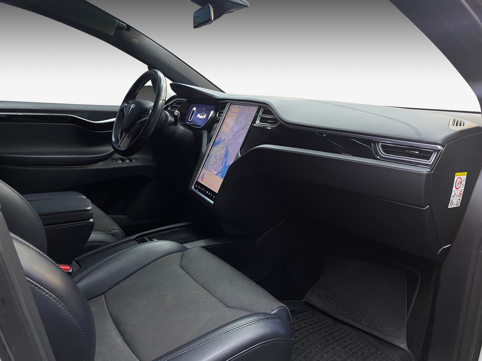 Tesla Model X  image3