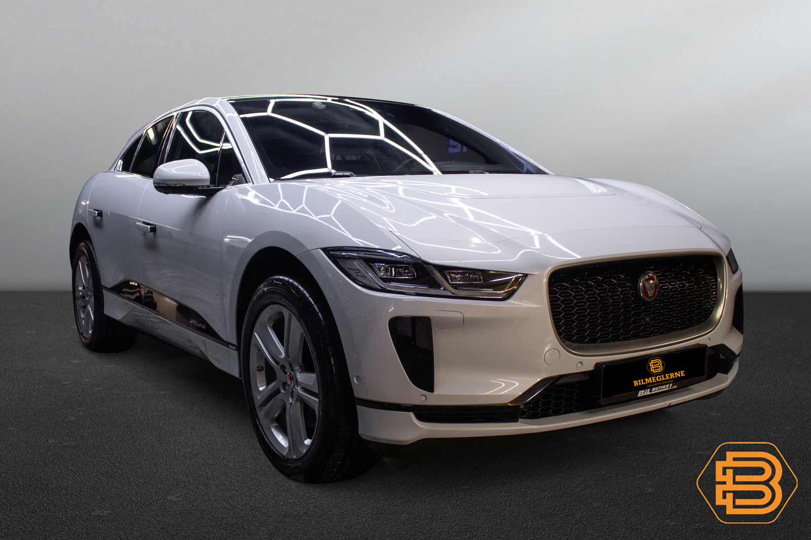 Jaguar I-Pace HSE   image5