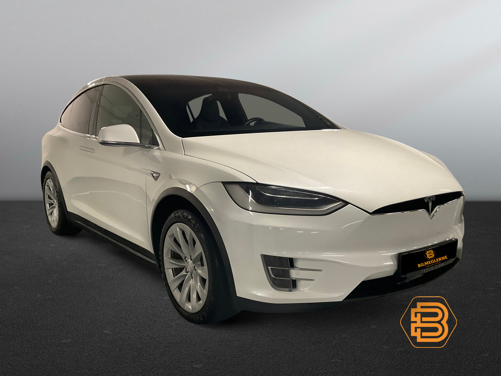 Tesla Model X   image5