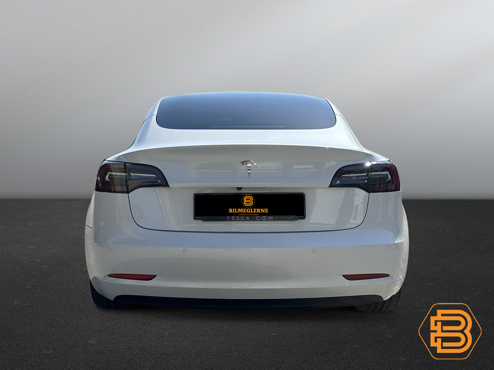 Tesla Model 3   image5