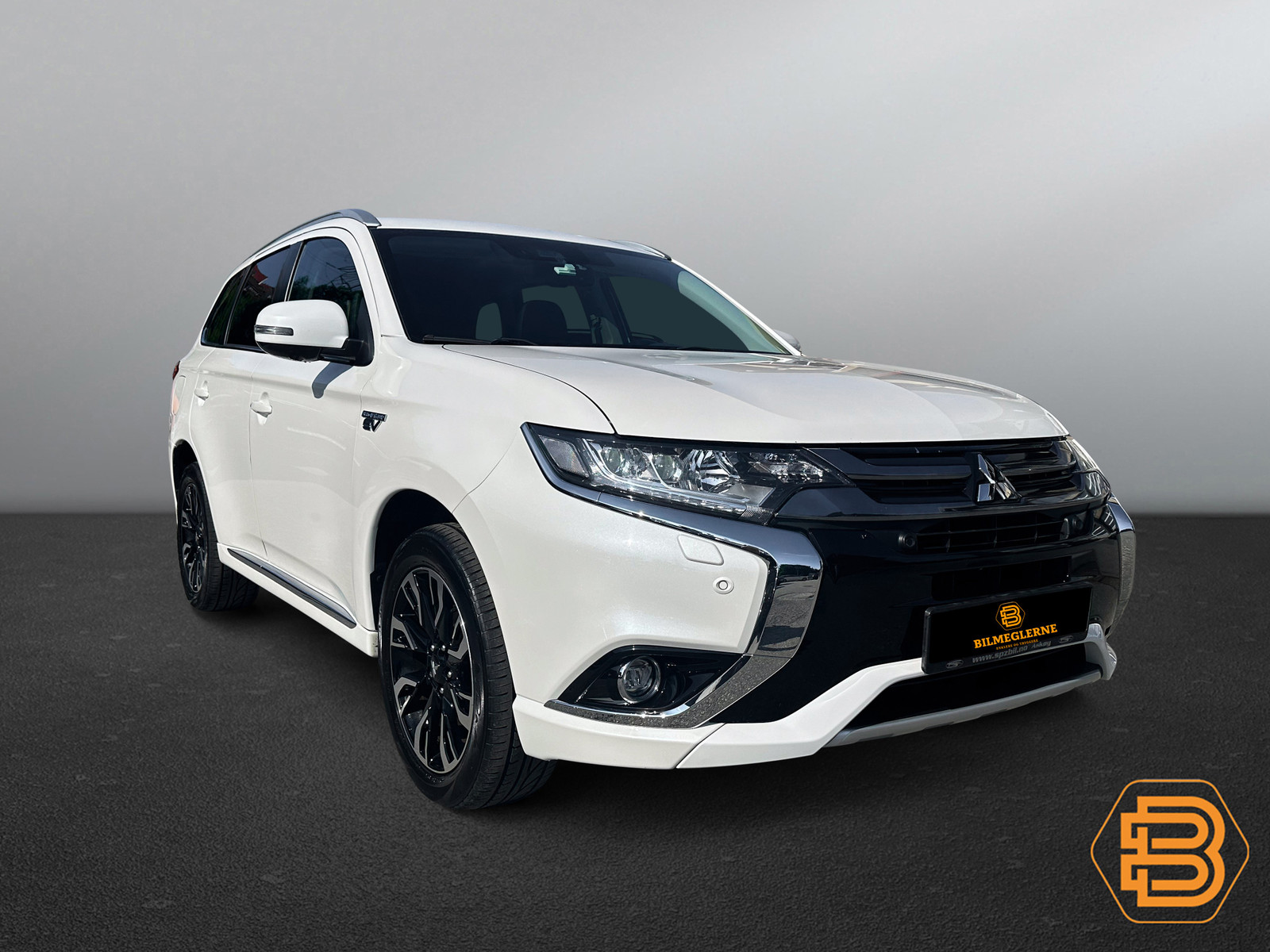 Mitsubishi Outlander   image6