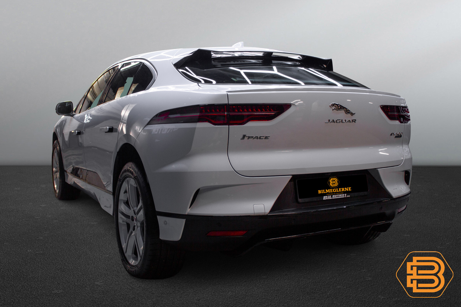 Jaguar I-Pace HSE   image6