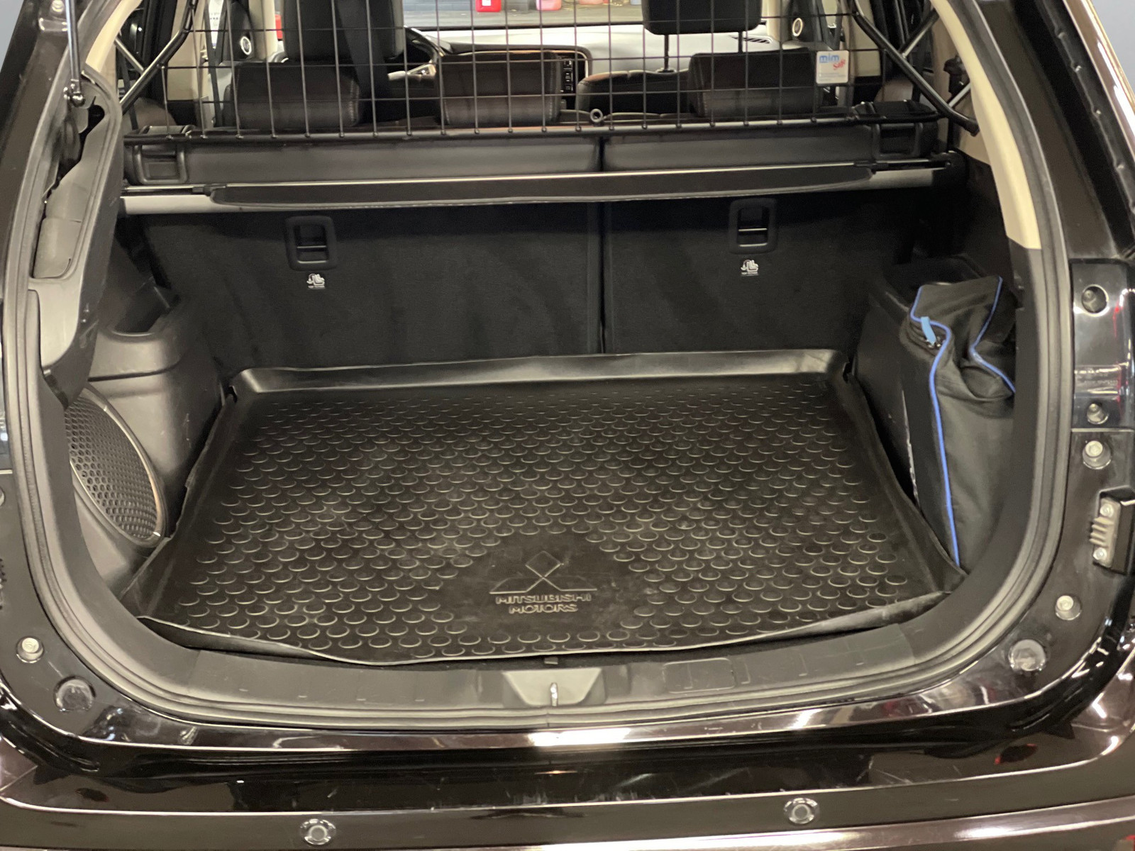 Mitsubishi Outlander   image7