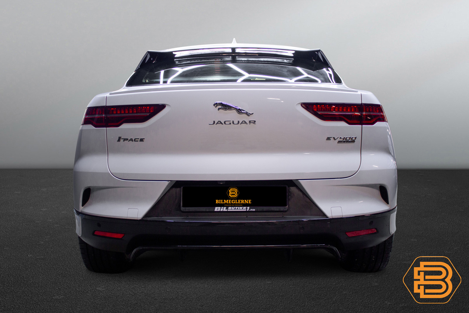 Jaguar I-Pace HSE   image7