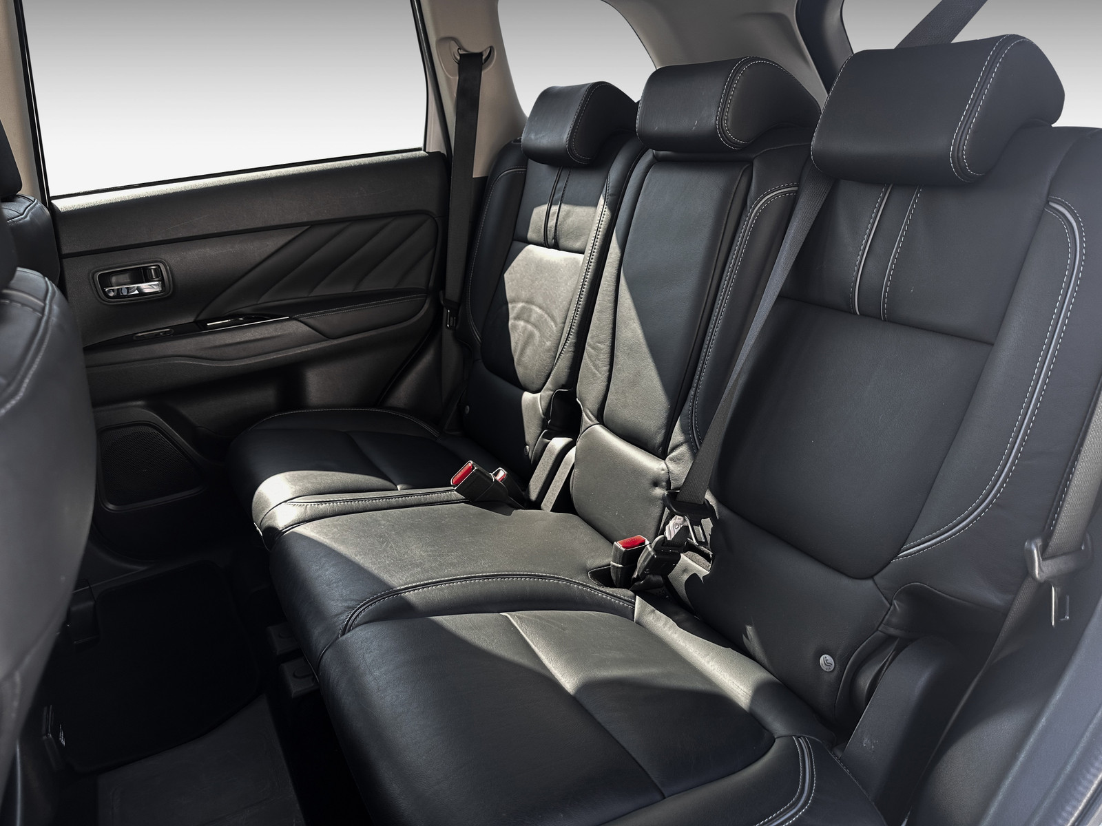 Mitsubishi Outlander   image8