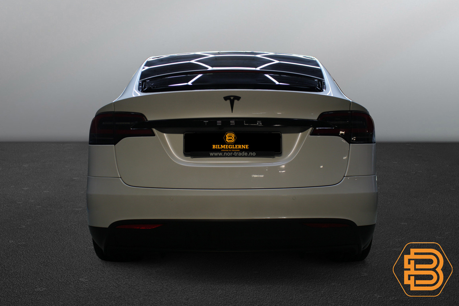 Tesla Model X   image8