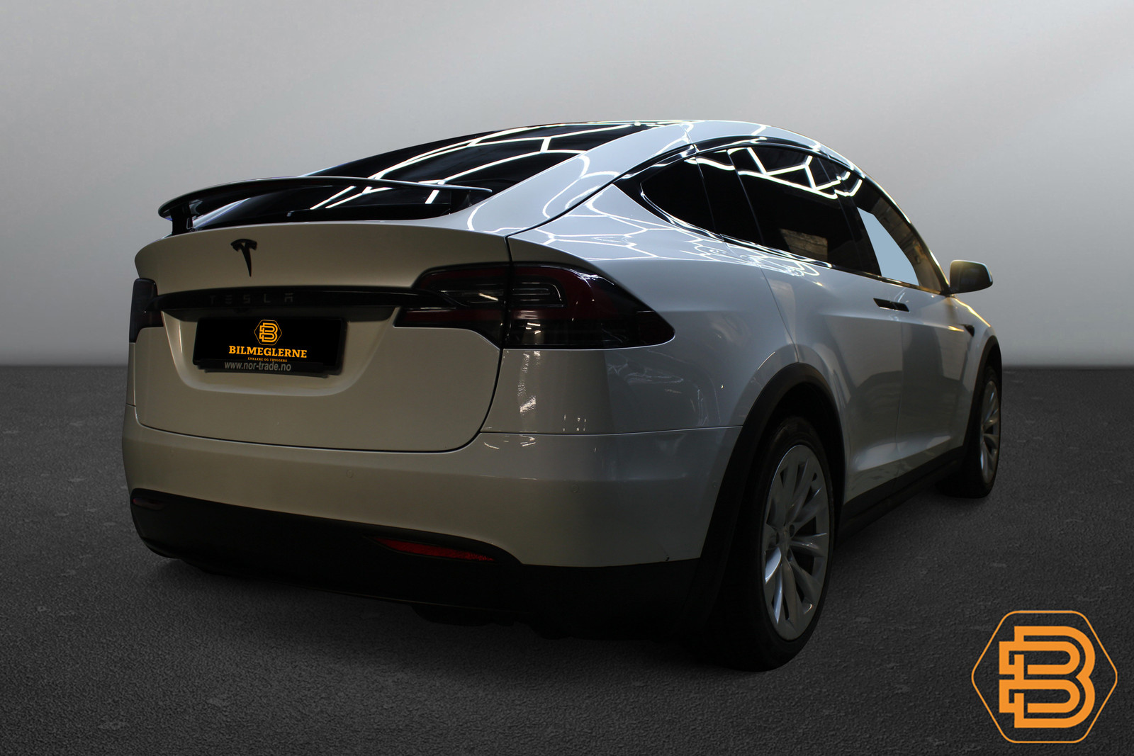 Tesla Model X   image9