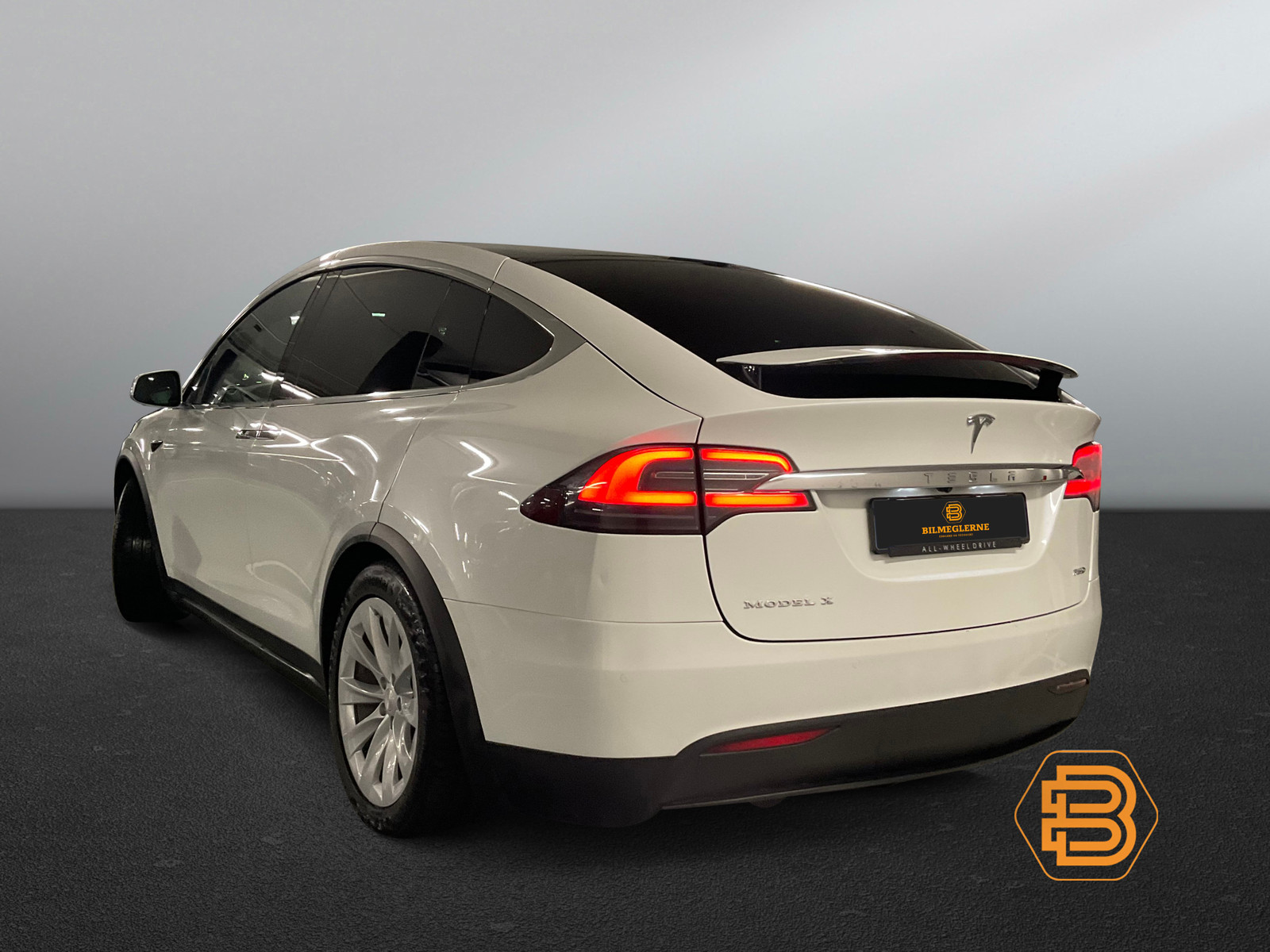 Tesla Model X   image11