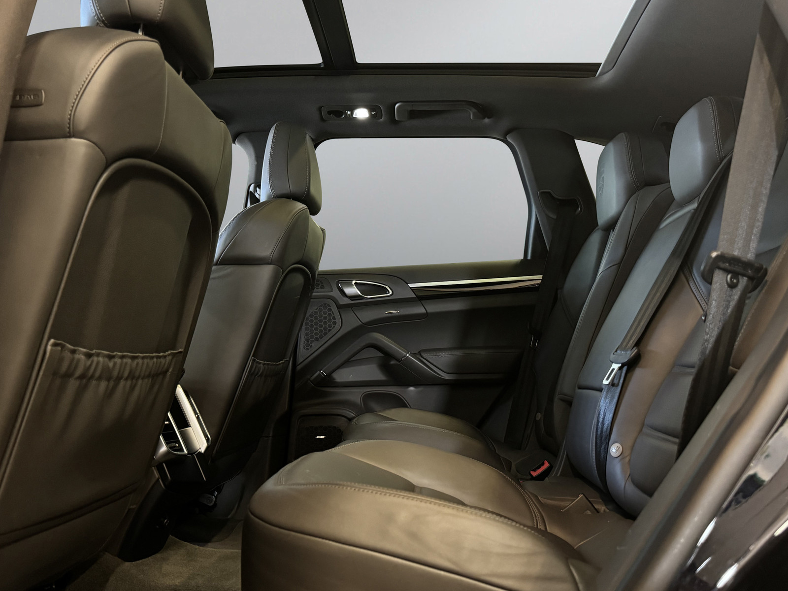 Porsche Cayenne e-Hybrid   image12