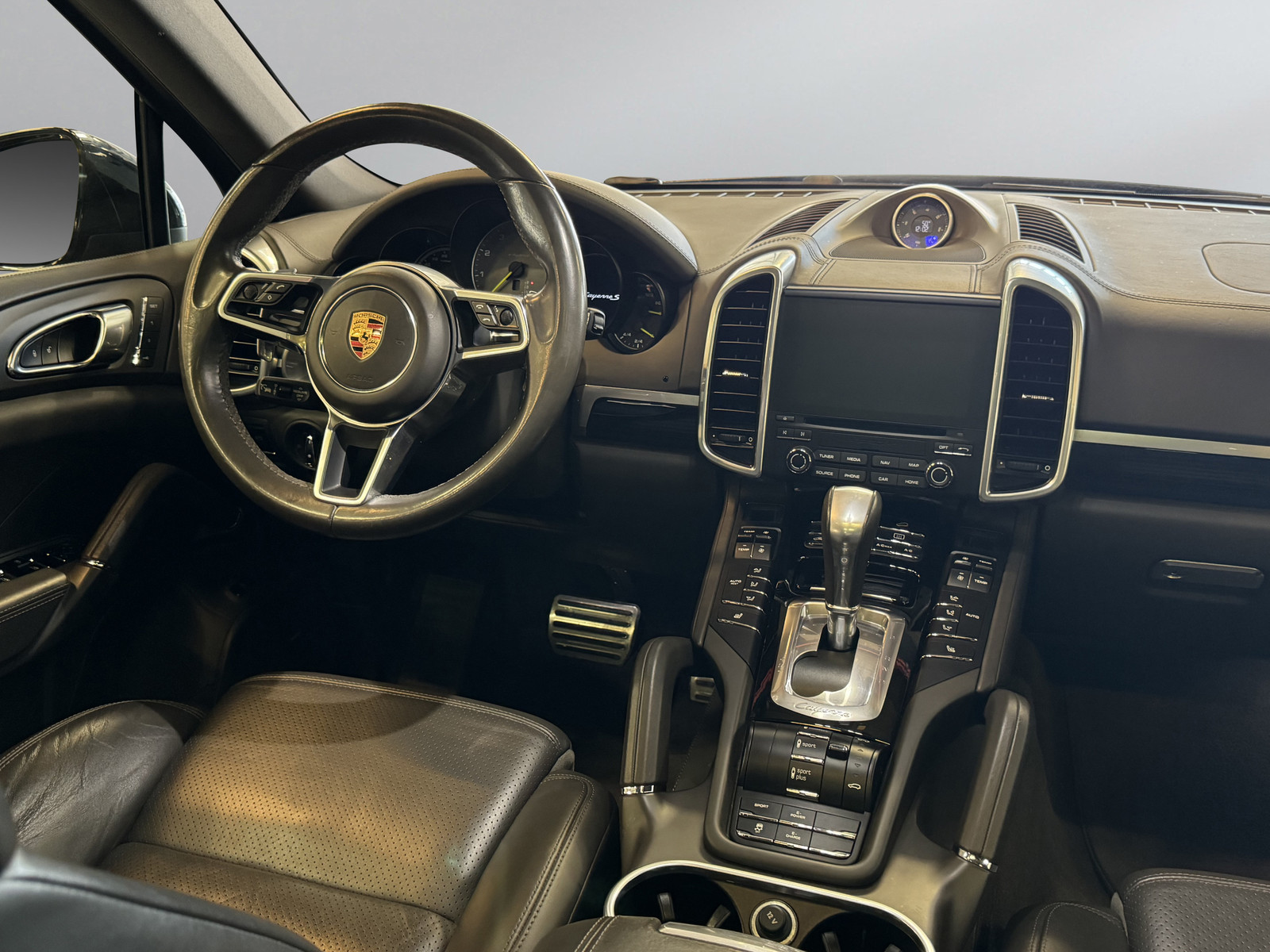 Porsche Cayenne e-Hybrid   image13