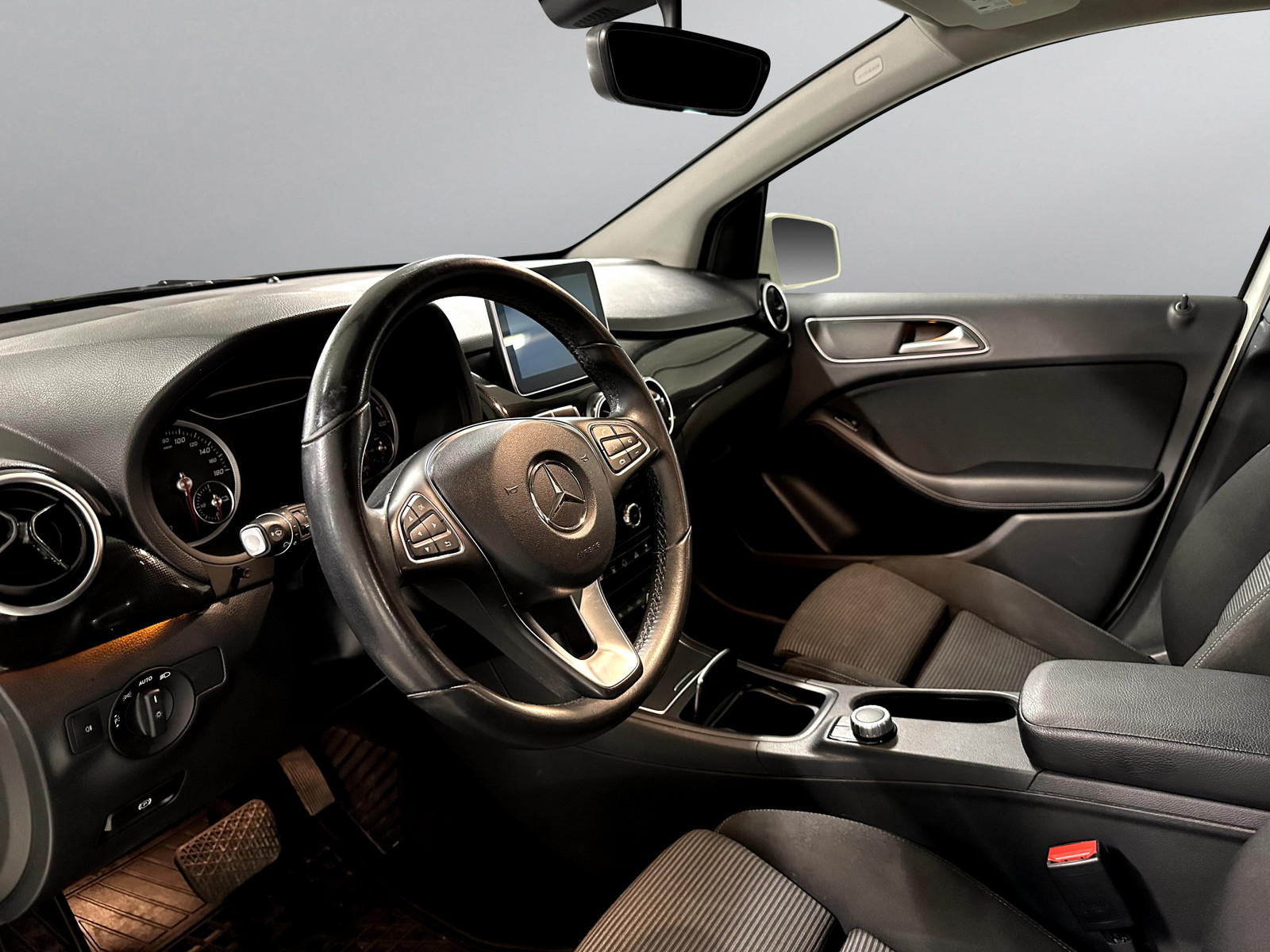 Mercedes-Benz B-Klasse   image14