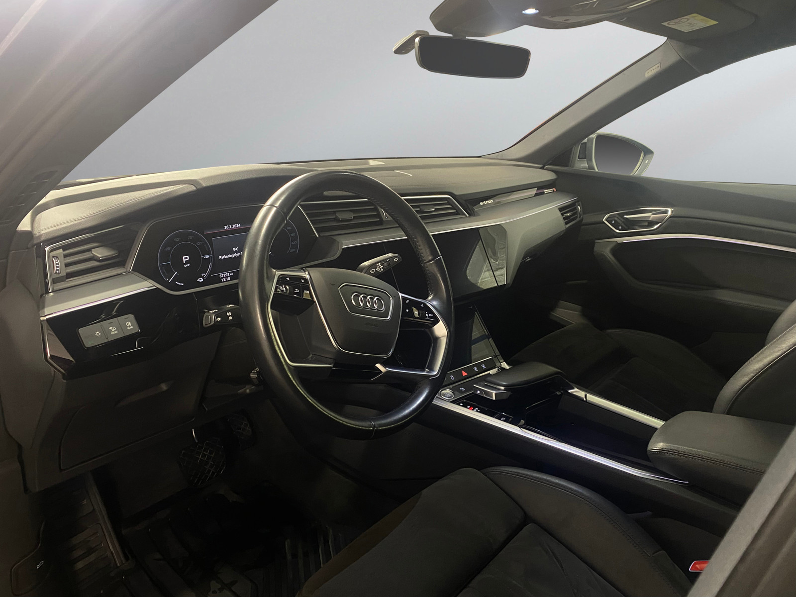 Audi e-tron   image17