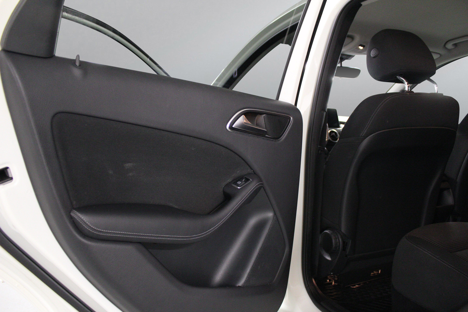 Mercedes-Benz B-Klasse   image17