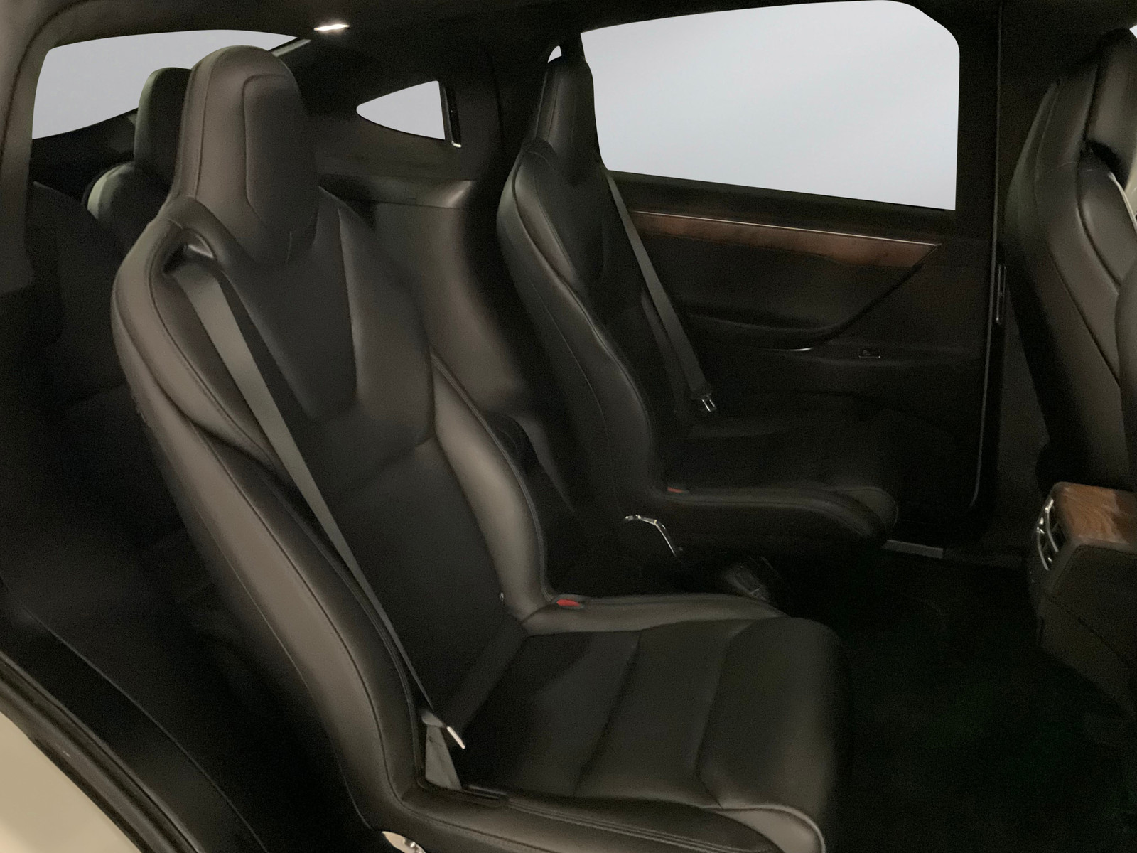Tesla Model X   image19