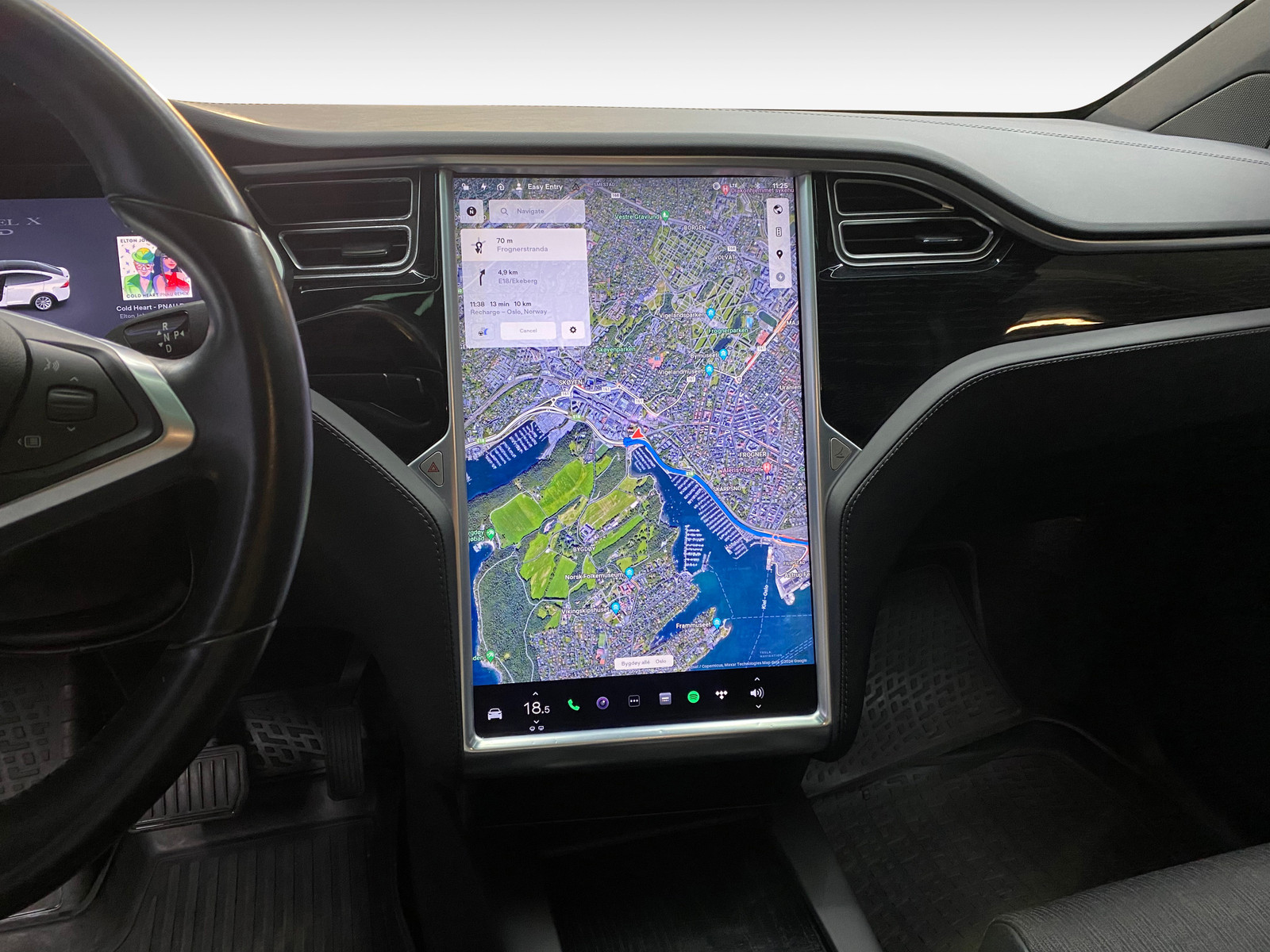 Tesla Model X   image20