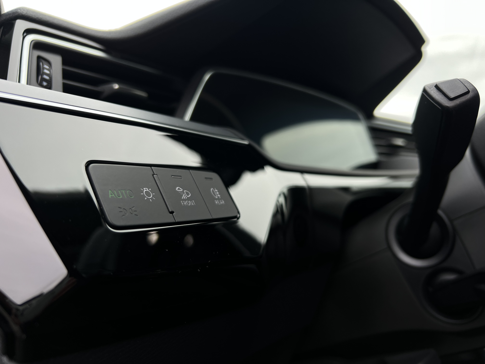 Audi E-tron   image24