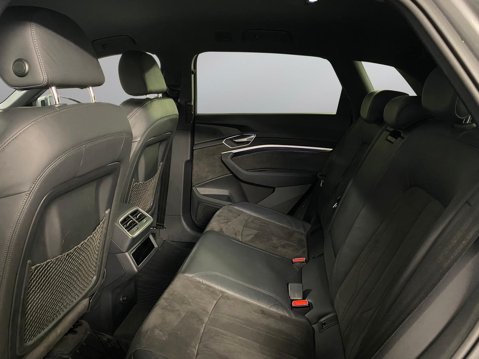 Audi e-tron   image24