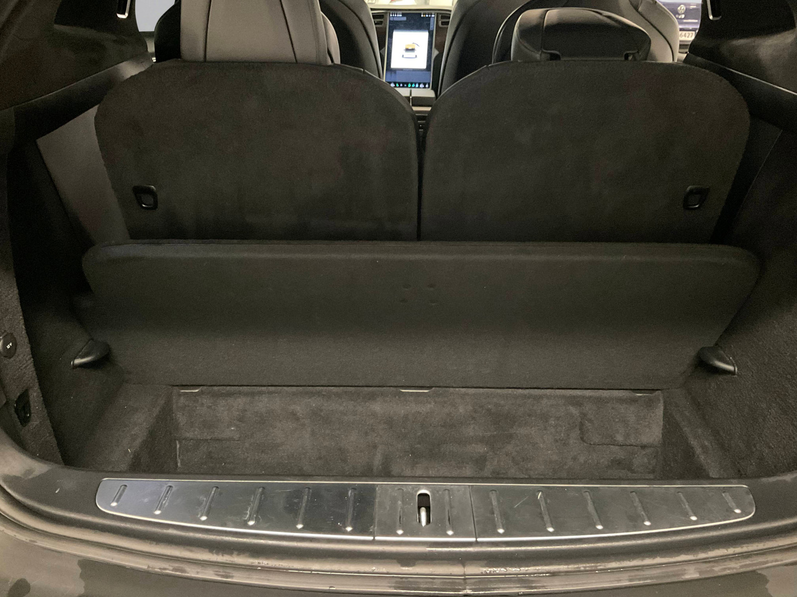 Tesla Model X   image24