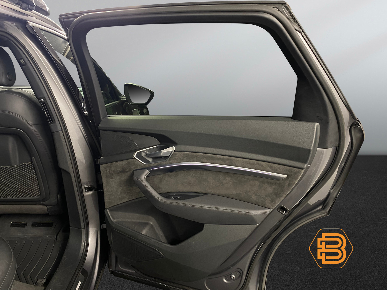 Audi e-tron   image25