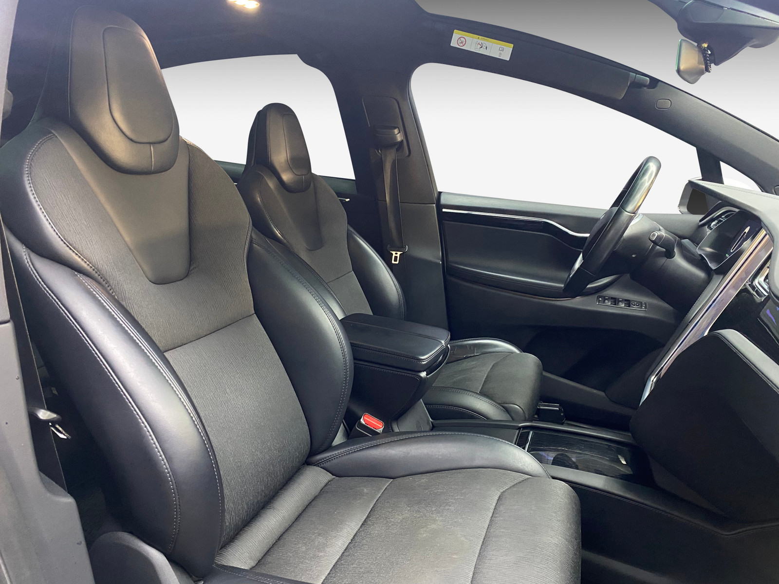 Tesla Model X   image27