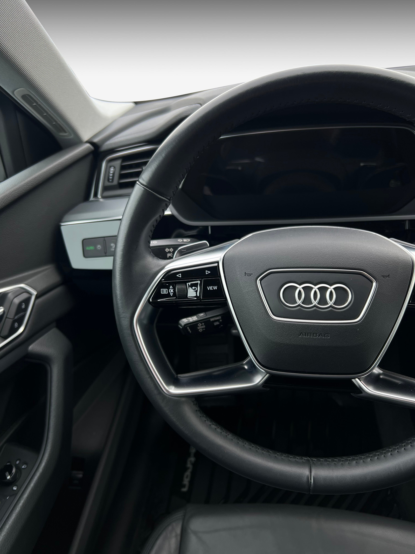 Audi E-tron   image27