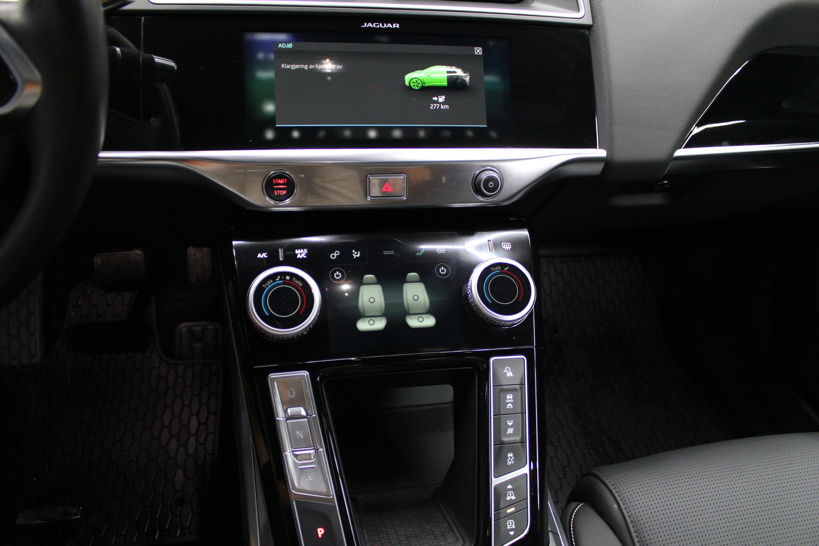 Jaguar I-Pace HSE   image33