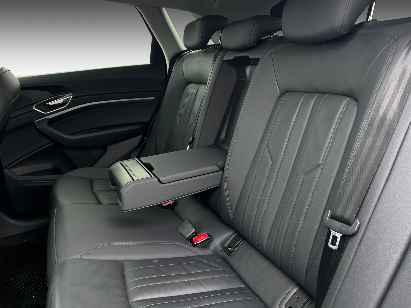 Audi E-tron   image31