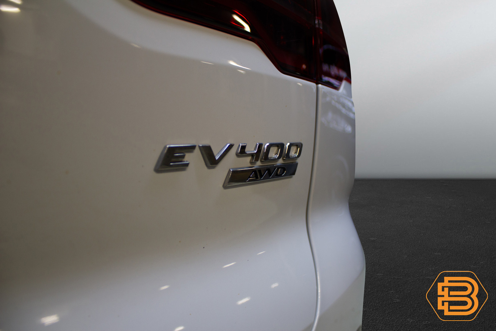 Jaguar I-Pace HSE   image35