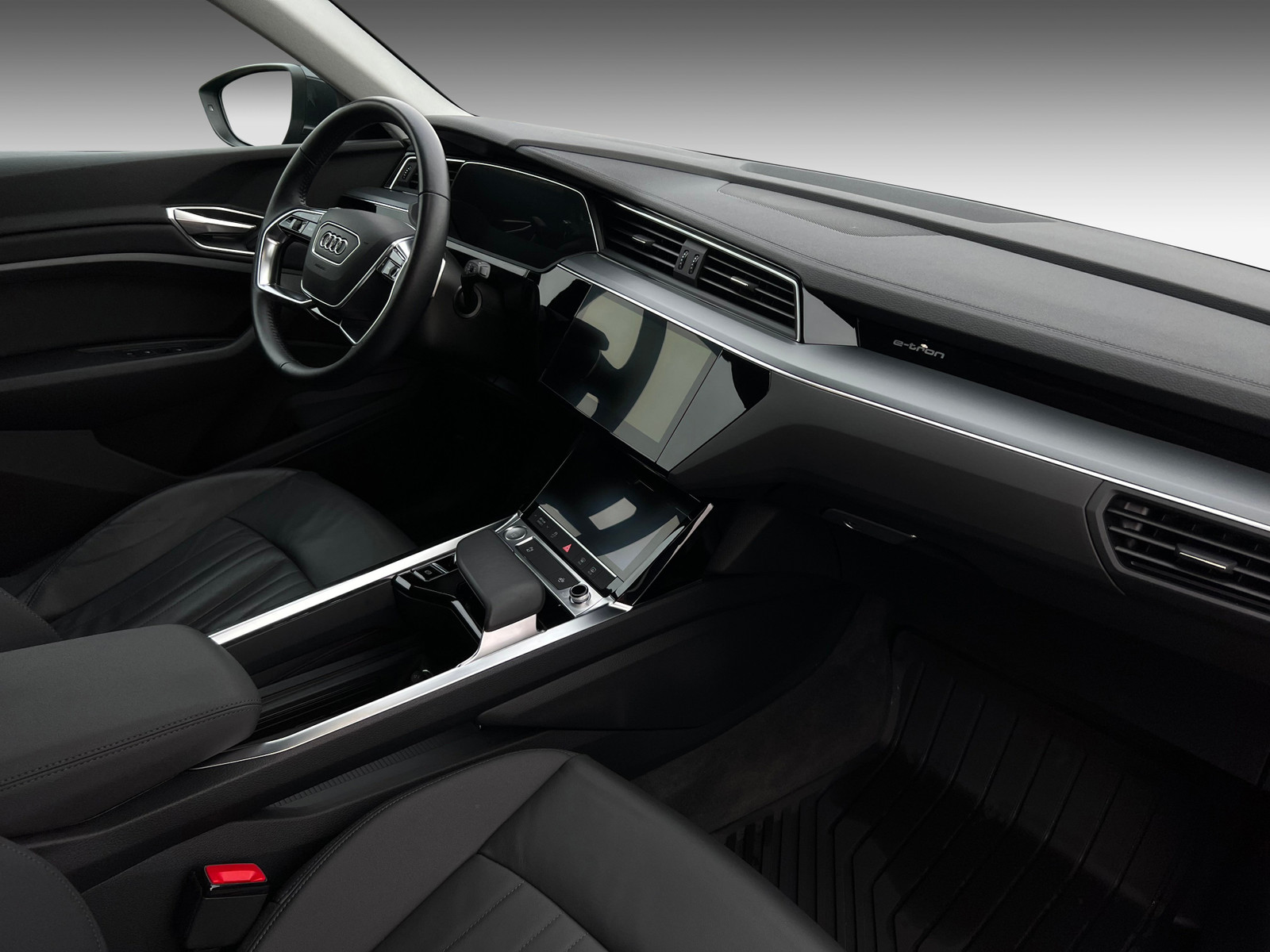 Audi E-tron   image38