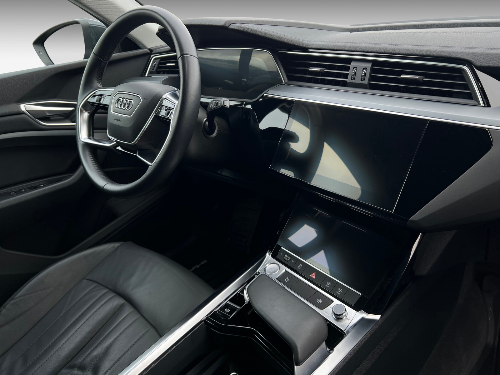 Audi E-tron   image39