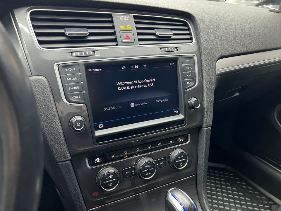 Volkswagen E-golf   image10