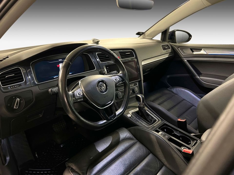 Volkswagen Golf   image10