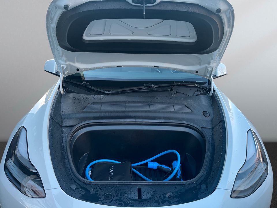 Tesla Model Y   image11
