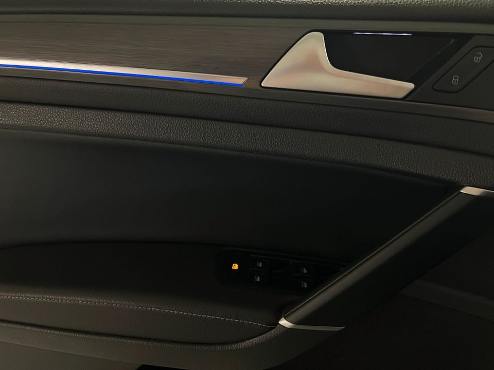 Volkswagen Golf   image13