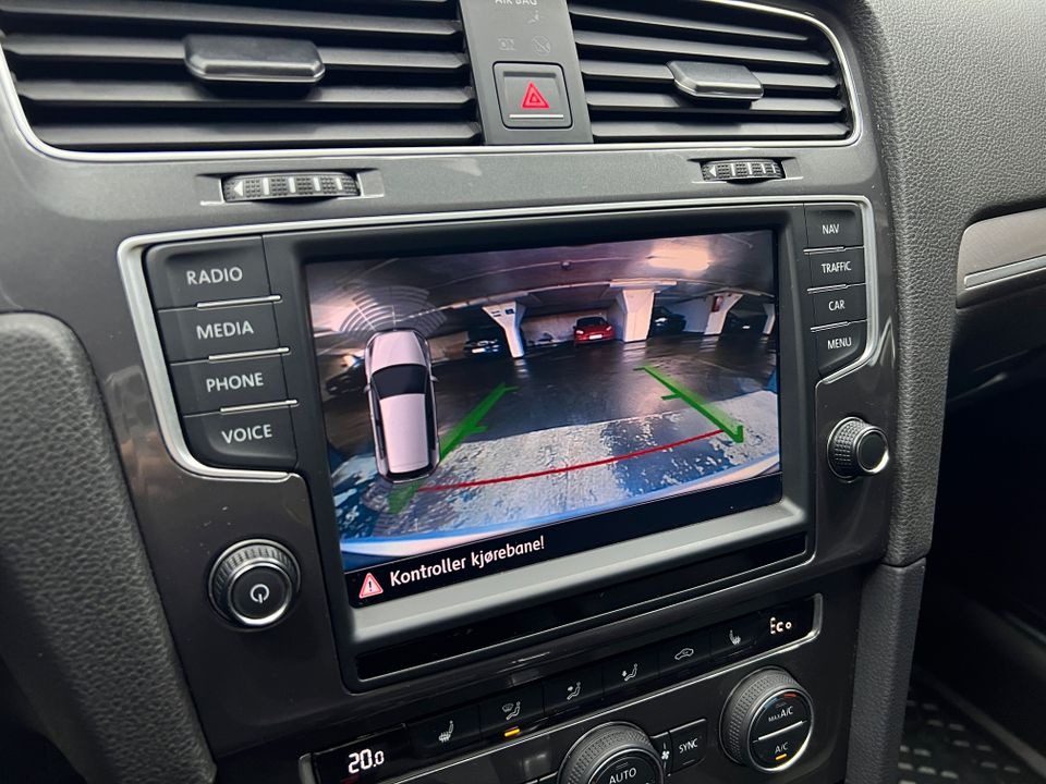 Volkswagen E-golf   image15
