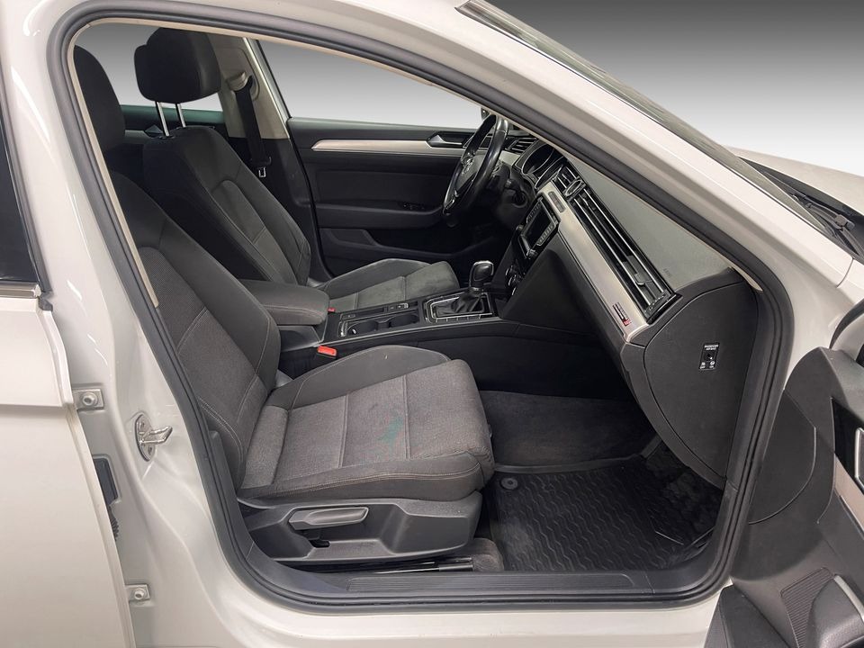 Volkswagen Passat 1,6   image16