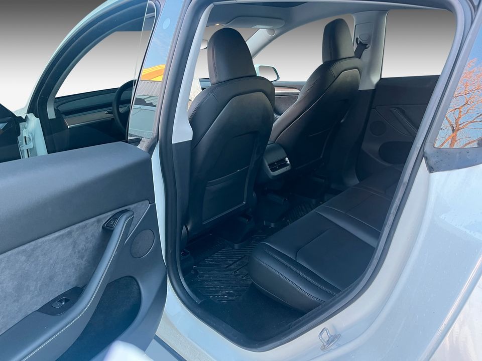 Tesla Model Y   image17