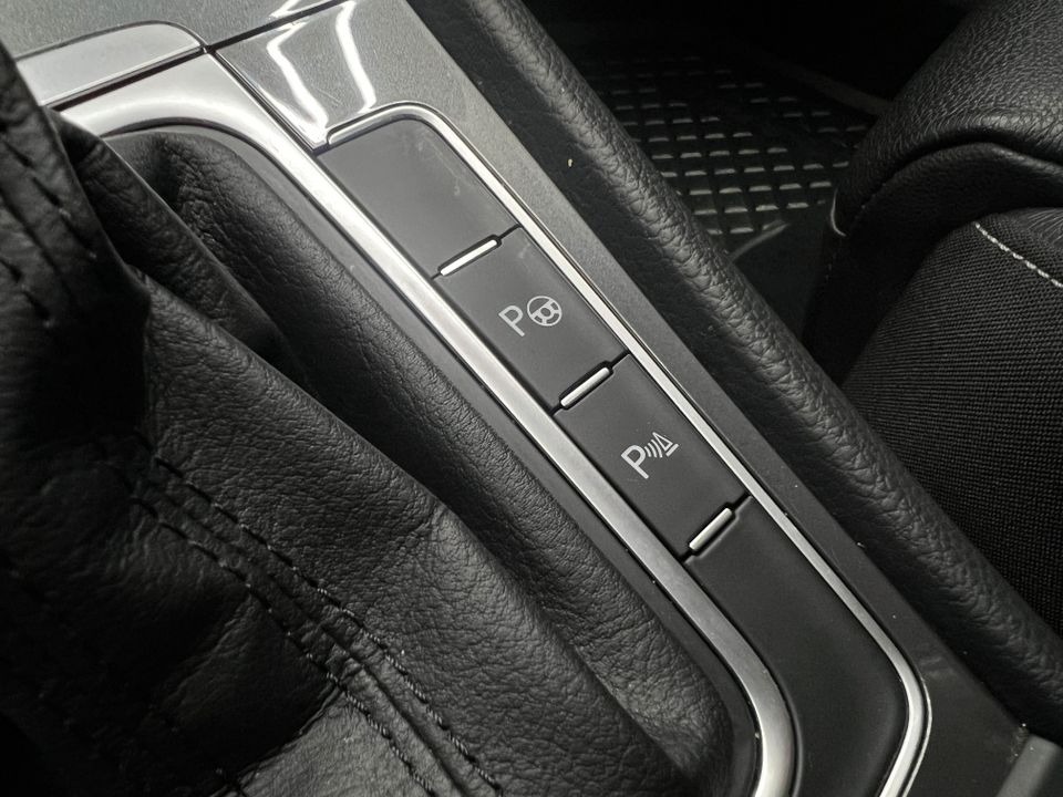 Volkswagen E-golf   image18