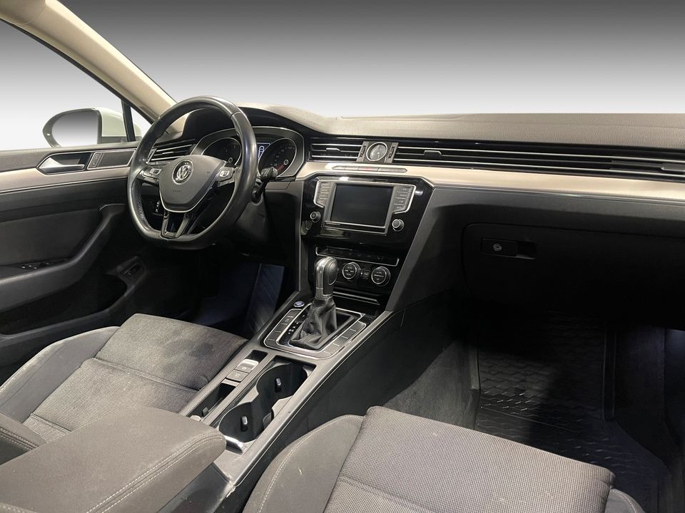Volkswagen Passat 1,6   image19