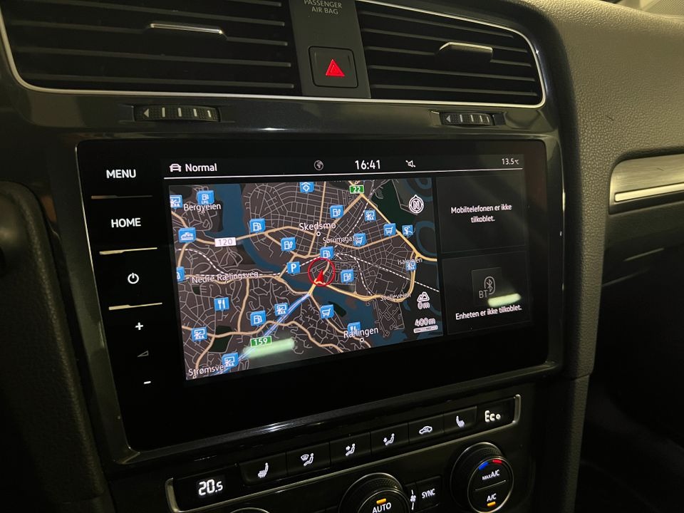 Volkswagen Golf   image21