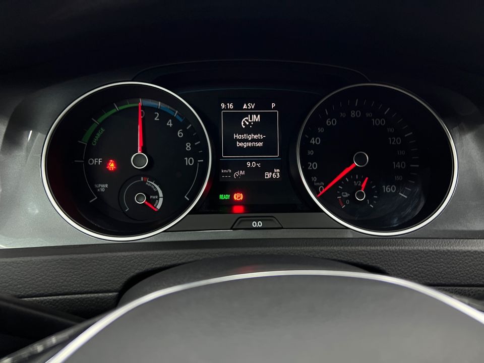 Volkswagen E-golf   image21