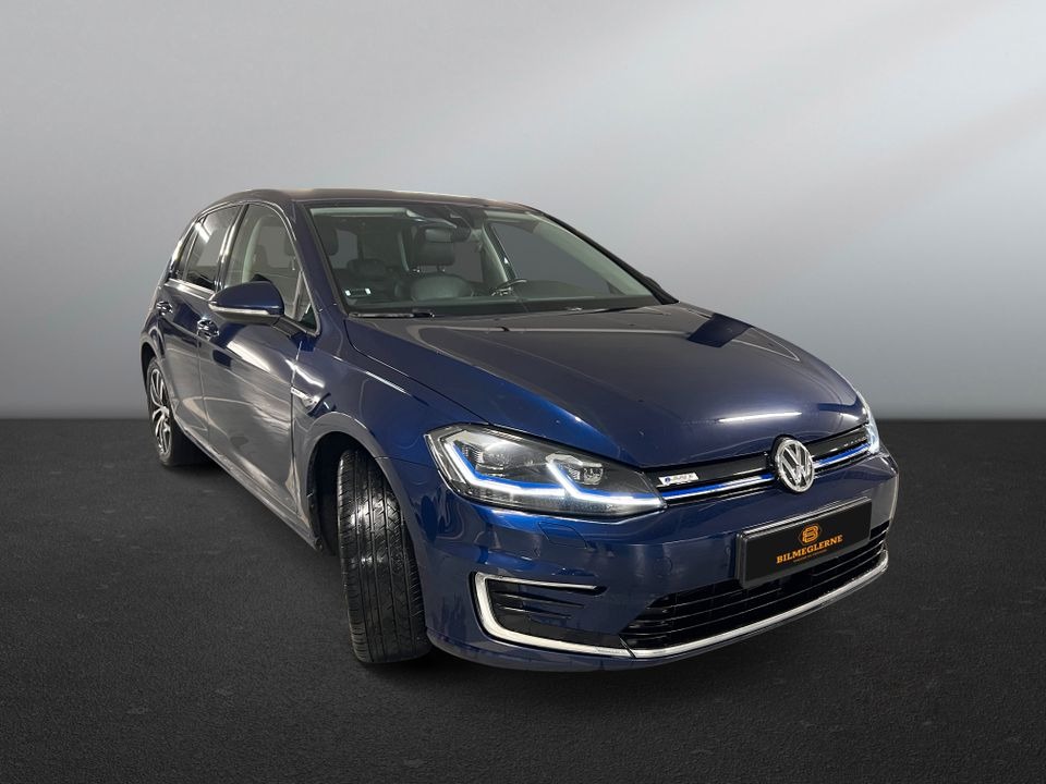 Volkswagen Golf   image24