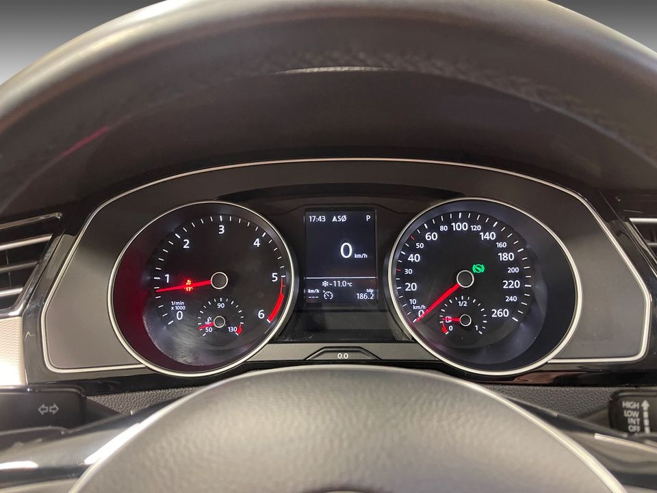 Volkswagen Passat 1,6   image25