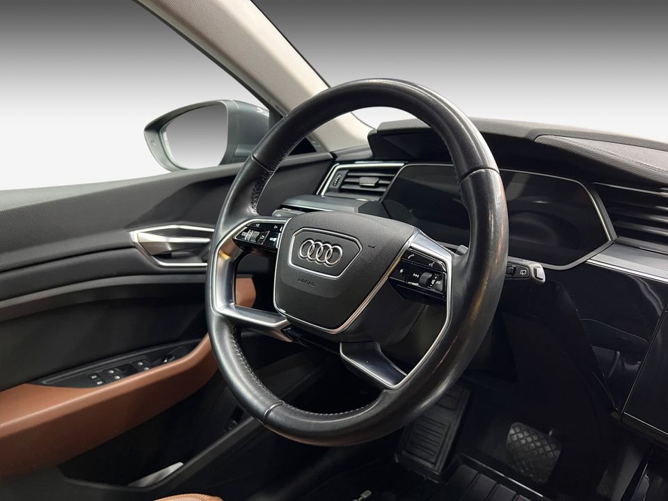 Audi E-tron   image25