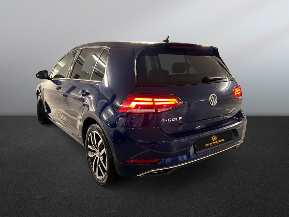 Volkswagen Golf   image26