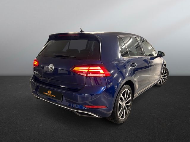 Volkswagen Golf  image2