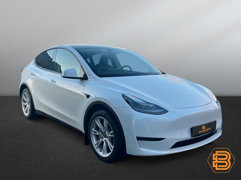 Tesla Model Y  image2