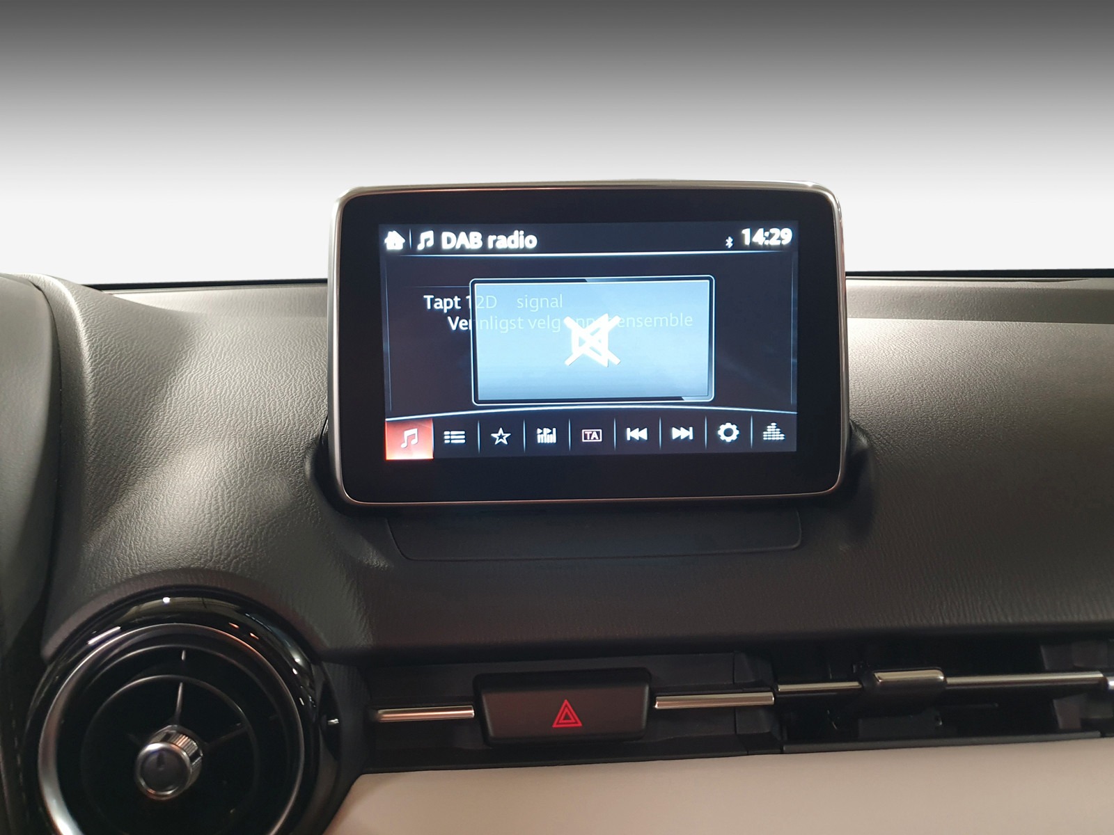Mazda CX-3   image31