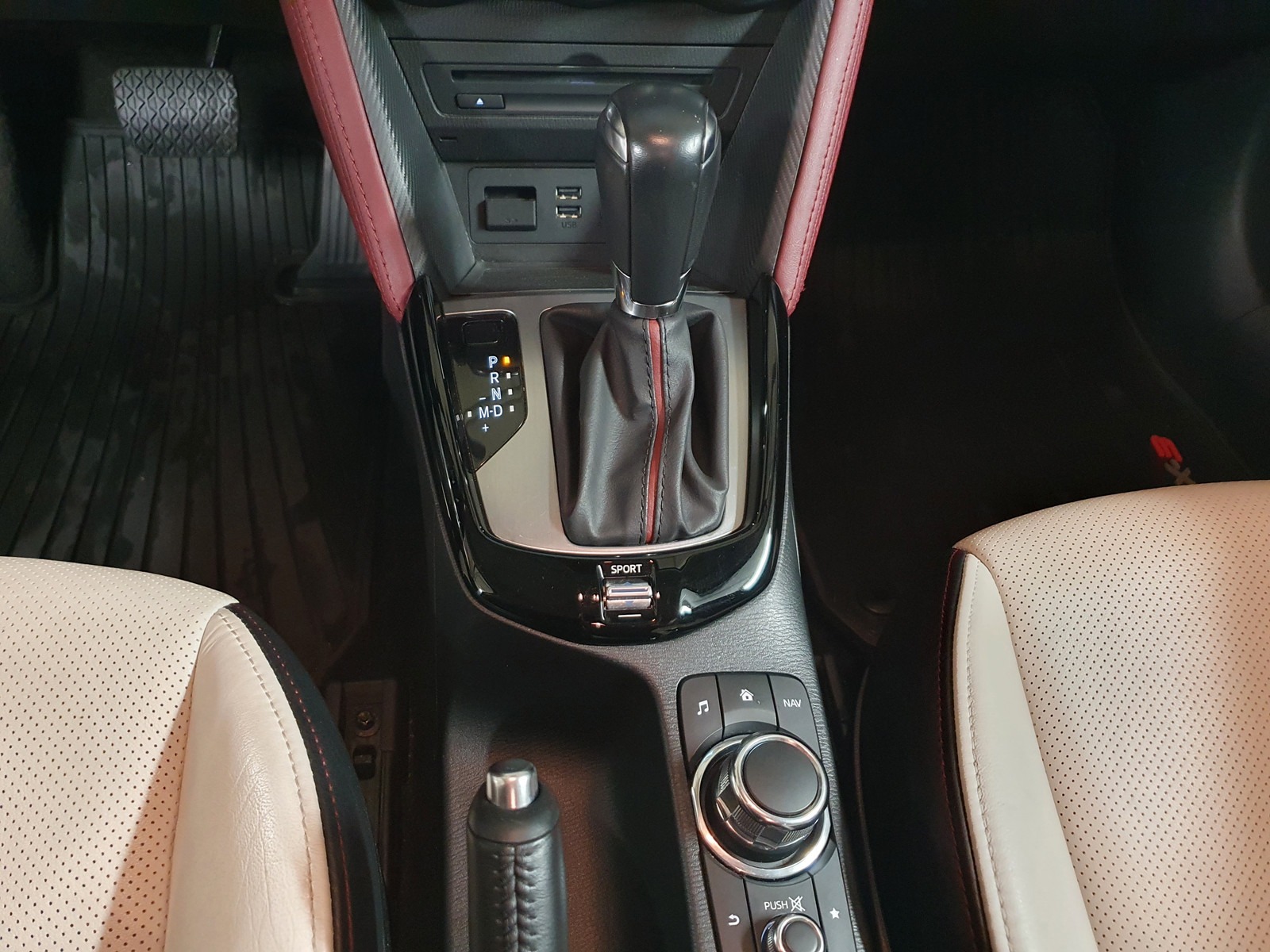 Mazda CX-3   image32